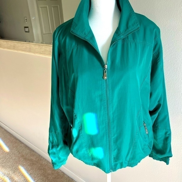 Koret: Pre owned, Excellent Condition Women Green zipper front jacket. Size M - Picture 1 of 8
